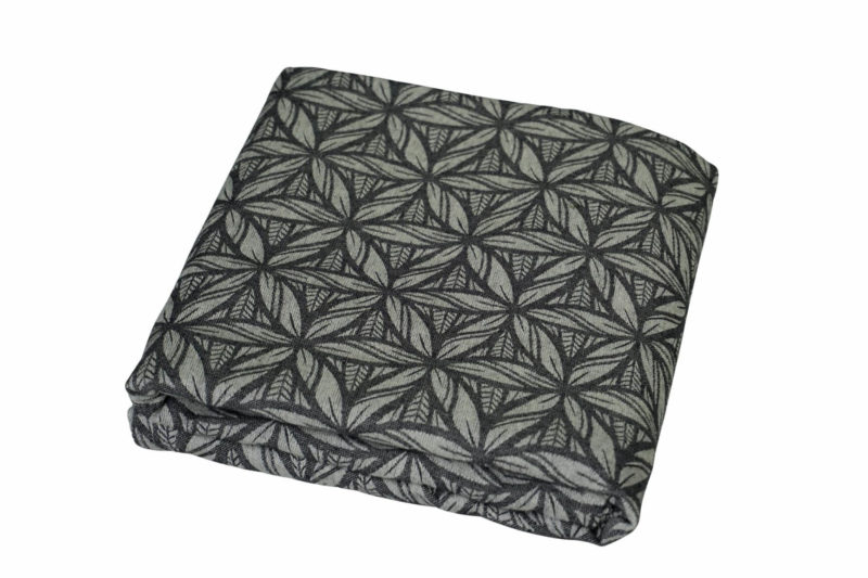 Fräulein Hübsch Tragetuch in Dunkelgrau und Weiß mit Muster