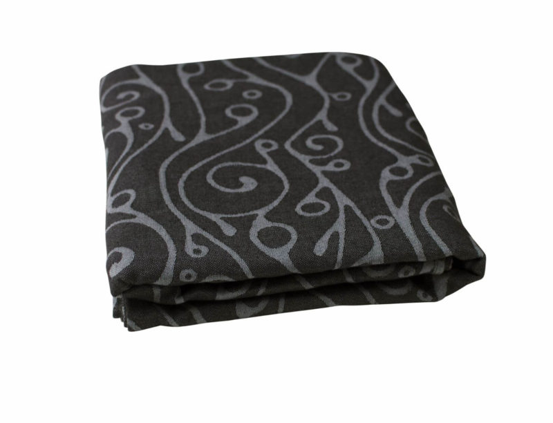 Sling Seaweed Anthracite folded Tragetuch in Hell- und Dunkelgrau mit Muster