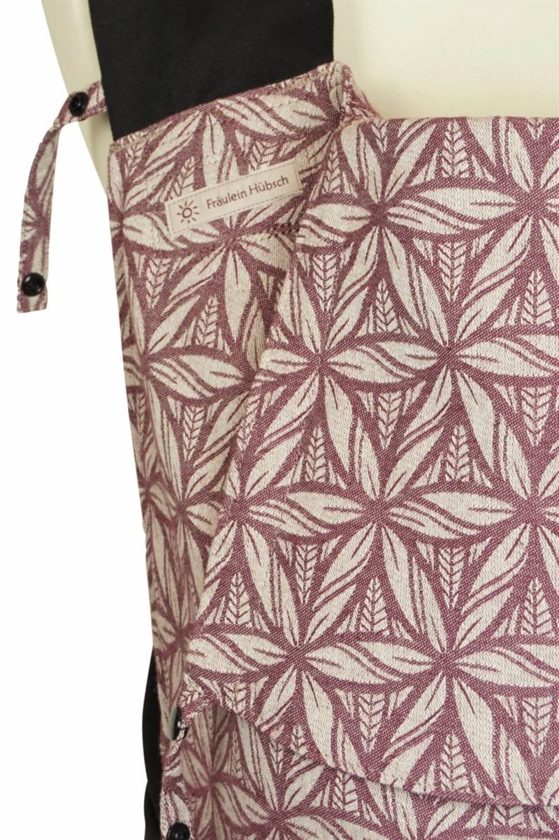 Babytrage Mei Tai Toddlersize Lorelei Bordeaux Babytrage Fräulein Hübsch Mei Tai Toddlersize weinrot und weiß florales Muster Detailansicht