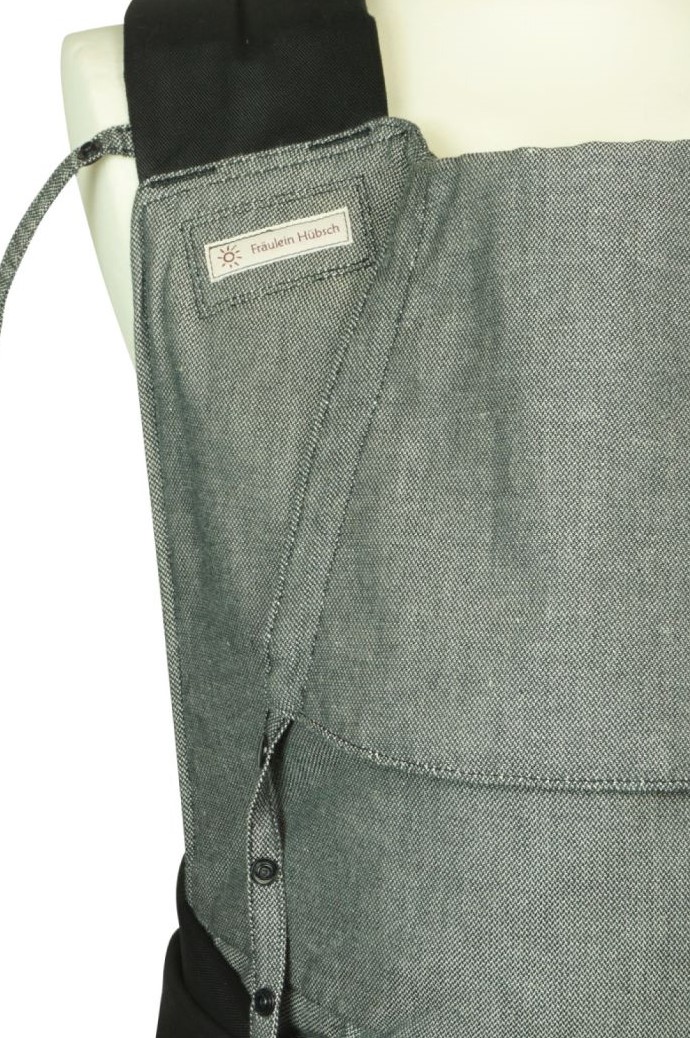 Babycarrier Mei Tai Toddlersize Graphite ST Babycarrier Mei Tai Toddlersize in Grey with black shoulderstraps