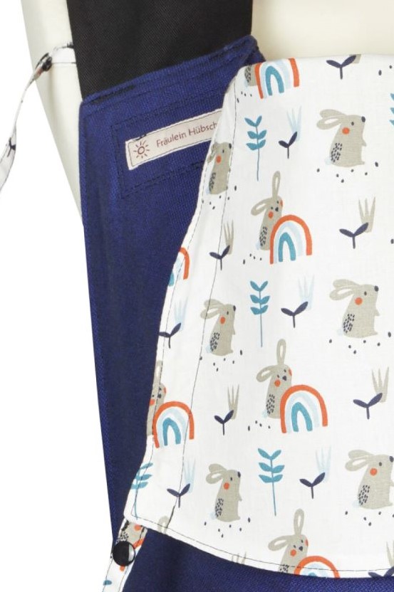 Mei Tai Toddlersize Rainbow Rabbit Babytrage Fräulein Hübsch Mei Tai Toddlersize Dunkelblau mit Regenbogen und Hasen auf der Kopfstütze