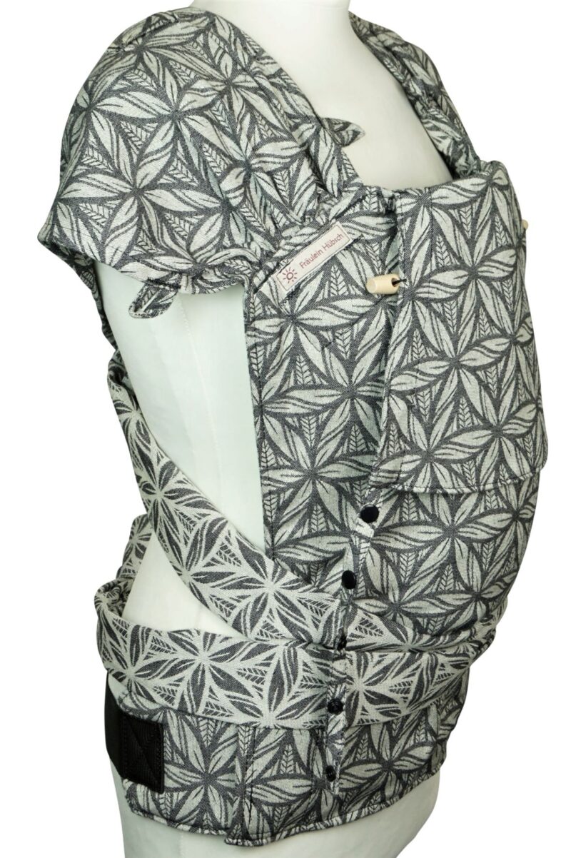 Babytrage Fräulein Hübsch WrapCon Babysize dunkelgrau mit floralen Motiv Detailansicht