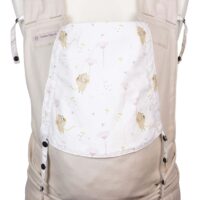 Babycarrier Fräulein Hübsch Soft Tai Toddlersize Nude with with mice and pink dandelions on the headrest